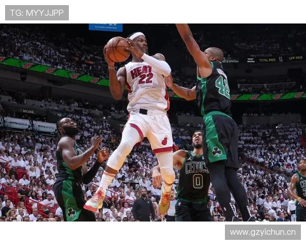 奥塔门迪谈职业生涯与防守艺术，展现丰富经验与球队精神