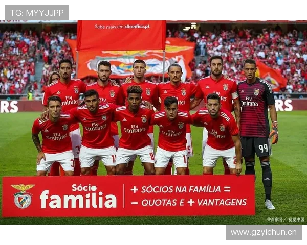 阿贾克斯球员表现亮眼，持续提升帮助球队重返胜利轨道