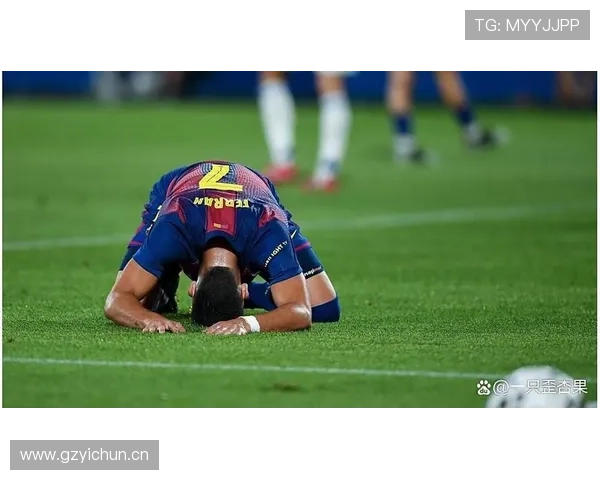 巴萨防线频频被打穿,根源竟是全队压迫体系崩了? 巴萨防线频频被打穿,根源竟是全队压迫体系崩了?